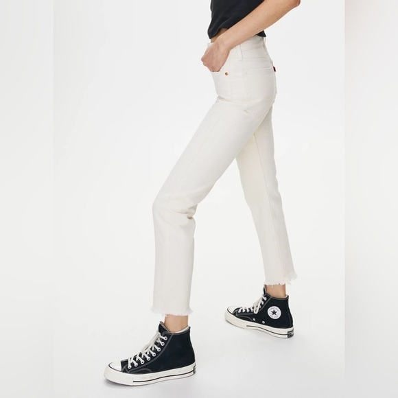 Levi's Wedgie Icon Fit in Neutral Ground - Picture 3 of 16